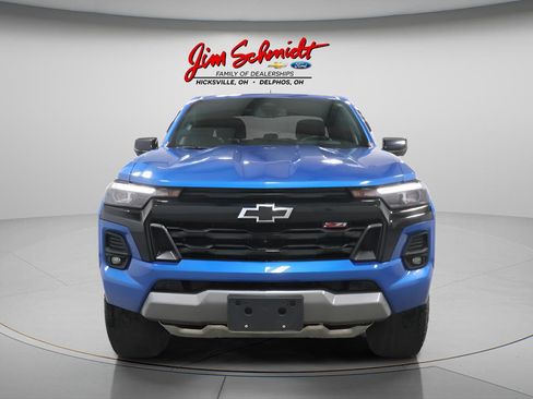 Used 2023 Chevrolet Colorado Z71 w/ Z71 Convenience Package 2 AWD/4WD image 3