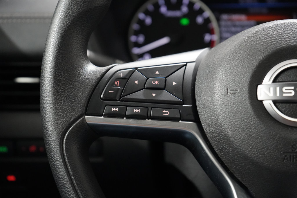 Used 2024 Nissan Sentra SV FWD image 14