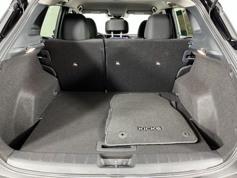 Used 2025 Nissan Kicks SV FWD image 39
