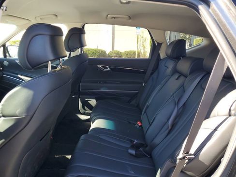 Used 2025 Genesis GV80 2.5T image 19