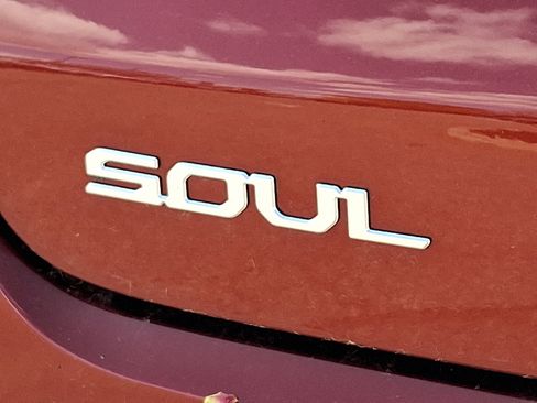 Certified 2023 Kia Soul S FWD image 29