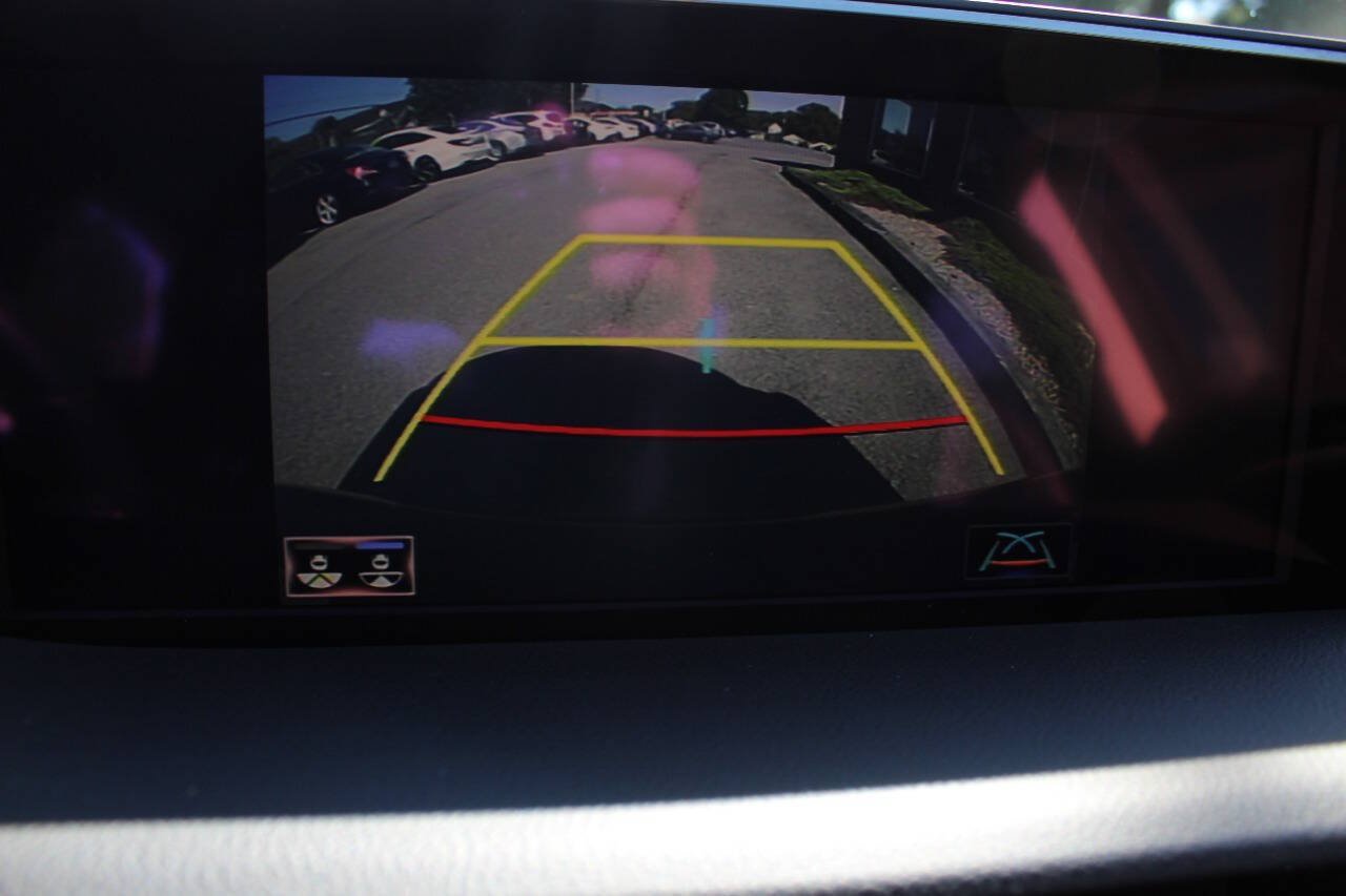 Used 2020 Lexus ES 300h w/ Accessory Package 2 FWD image 13