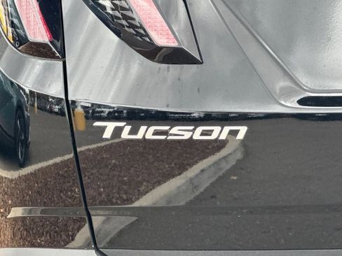 Used 2025 Hyundai Tucson Limited image 25