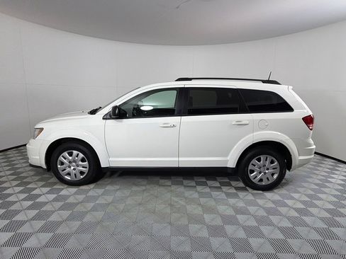 Used 2020 Dodge Journey SE FWD image 7