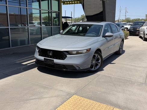 Used 2023 Honda Accord EX-L image 2