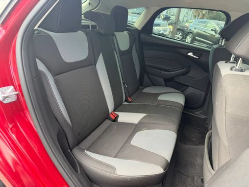 Used 2012 Ford Focus SE FWD image 13