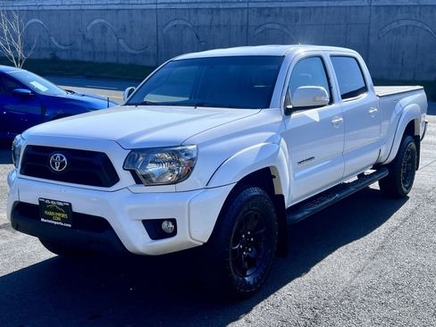 Used 2014 Toyota Tacoma 4x4 Double Cab image 9