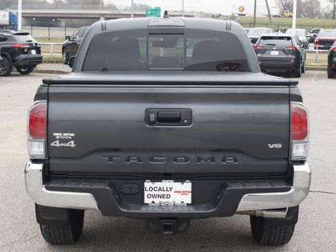 Used 2023 Toyota Tacoma TRD Off-Road image 3