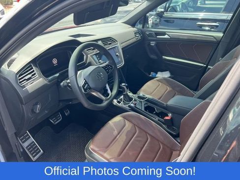 Used 2024 Volkswagen Tiguan SEL R-Line AWD/4WD image 3