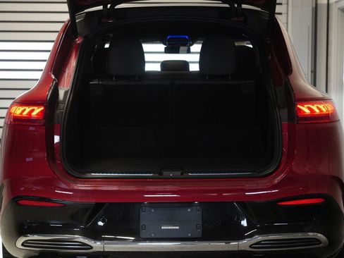 Used 2026 Mercedes-Benz EQS 550 4MATIC SUV image 32