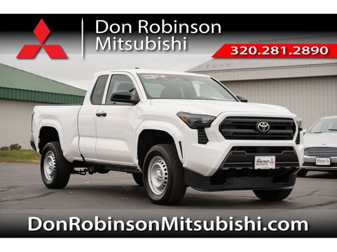 Used 2024 Toyota Tacoma SR image 1