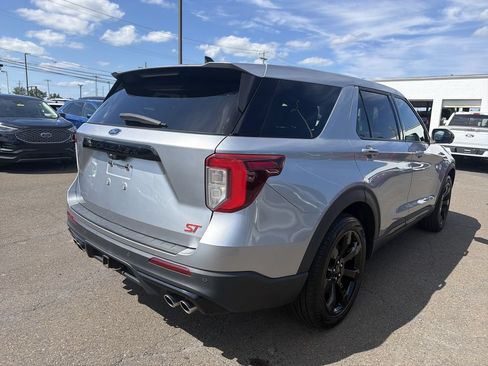 Used 2022 Ford Explorer ST w/ Equipment Group 401A AWD/4WD image 10