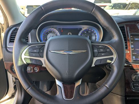 Used 2015 Chrysler 300 Limited w/ Driver Convenience Group image 13