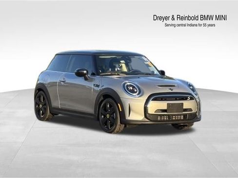 Used 2024 MINI Cooper SE image 1