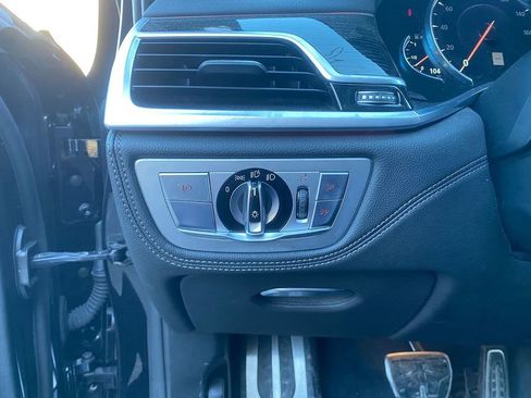 Used 2019 BMW 750i xDrive image 14