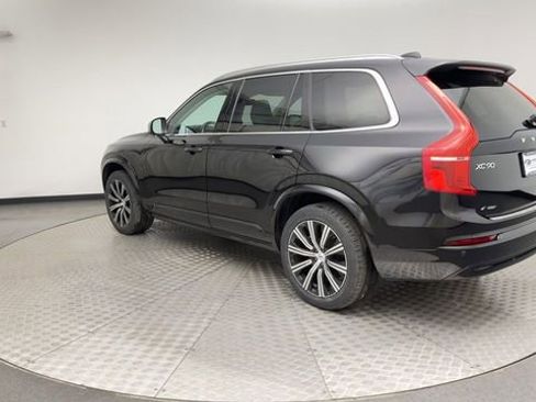 Used 2023 Volvo XC90 B5 Core w/ Protection Package Premier image 4