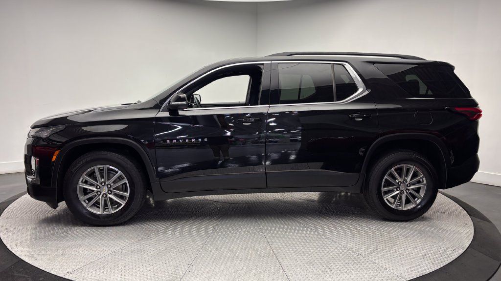 Used 2023 Chevrolet Traverse LT w/ LPO, Floor Liner Package AWD/4WD image 4
