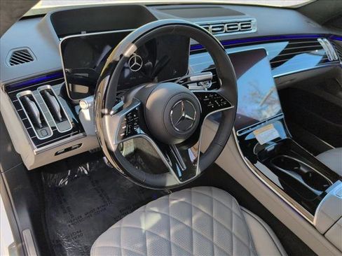 New 2026 Mercedes-Benz S 580 4MATIC Sedan image 3