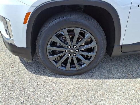 Used 2023 Chevrolet Traverse RS AWD/4WD image 3
