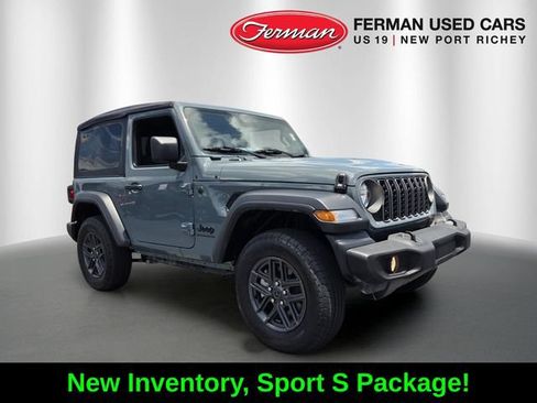 Certified 2025 Jeep Wrangler Sport AWD/4WD image 1