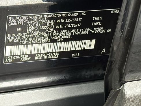 Certified 2025 Toyota RAV4 LE image 27