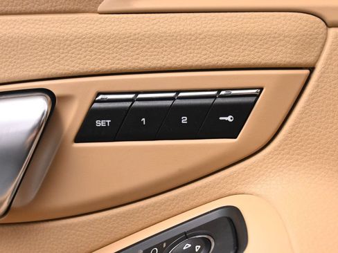 Used 2017 Porsche 911 Carrera RWD image 33