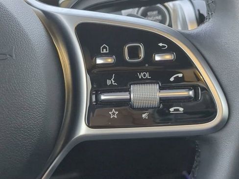 Used 2023 Mercedes-Benz GLB 250 image 26