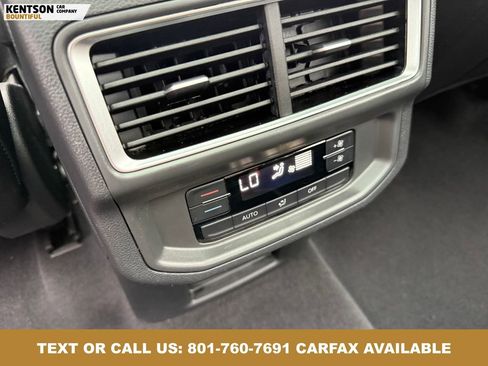 Used 2024 Volkswagen Atlas SE AWD/4WD image 34