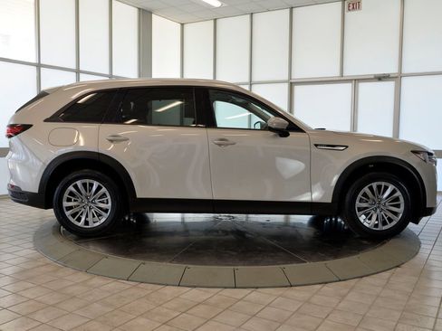 Certified 2024 MAZDA CX-90 Plug-In Hybrid w/ Preferred AWD/4WD image 9