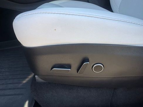 Used 2021 Tesla Model Y Performance AWD/4WD image 18