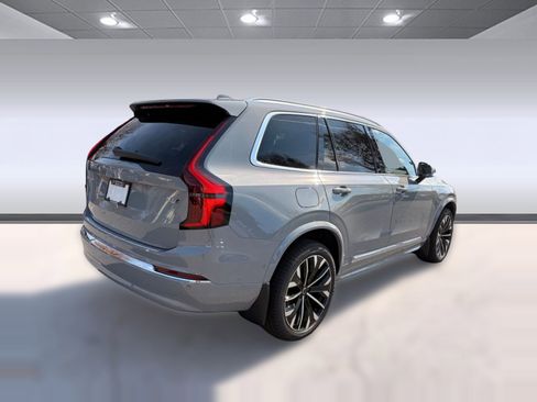New 2026 Volvo XC90 B6 Ultra w/ Protection Package image 9