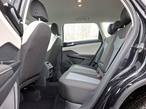 Certified 2025 Volkswagen Taos S image 8