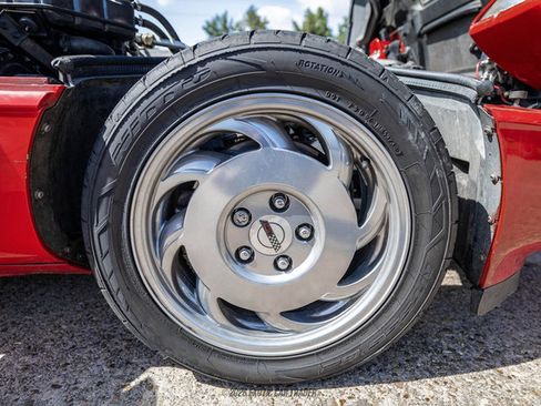 Used 1996 Chevrolet Corvette Coupe RWD image 39