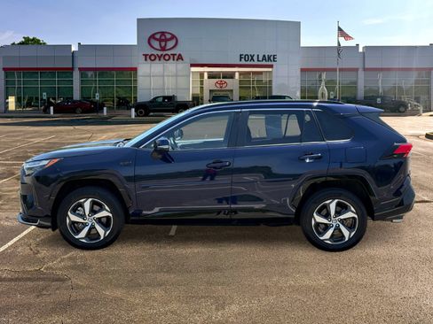 Used 2023 Toyota RAV4 SE w/ Weather & Moonroof Package AWD/4WD image 2