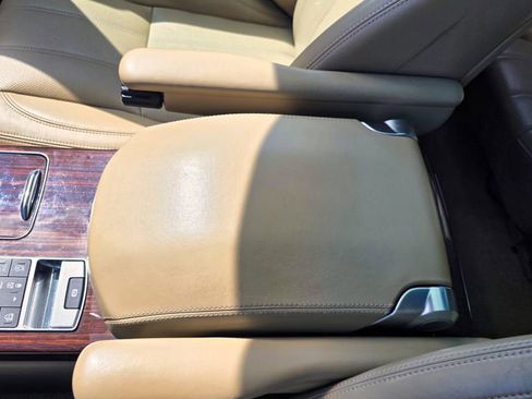 Used 2016 Land Rover Range Rover HSE image 18