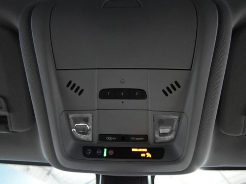 Used 2024 Chevrolet Blazer LT AWD/4WD image 19