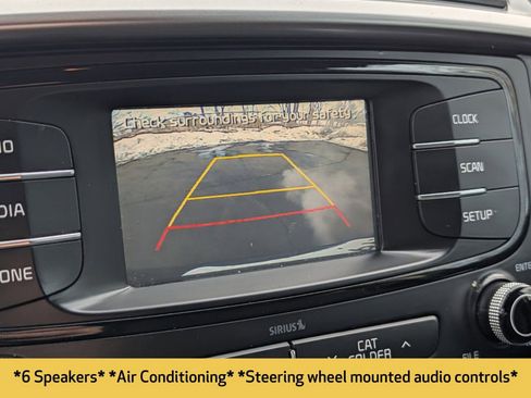 Used 2016 Kia Sorento LX image 6