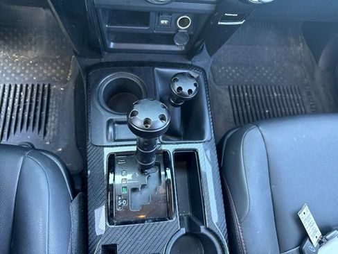 Used 2022 Toyota 4Runner TRD Off-Road Premium w/ TRD Black Wheel Package (TMS) AWD/4WD image 19