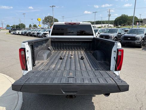 Used 2024 GMC Sierra 2500 Denali w/ Denali Reserve Package AWD/4WD image 18