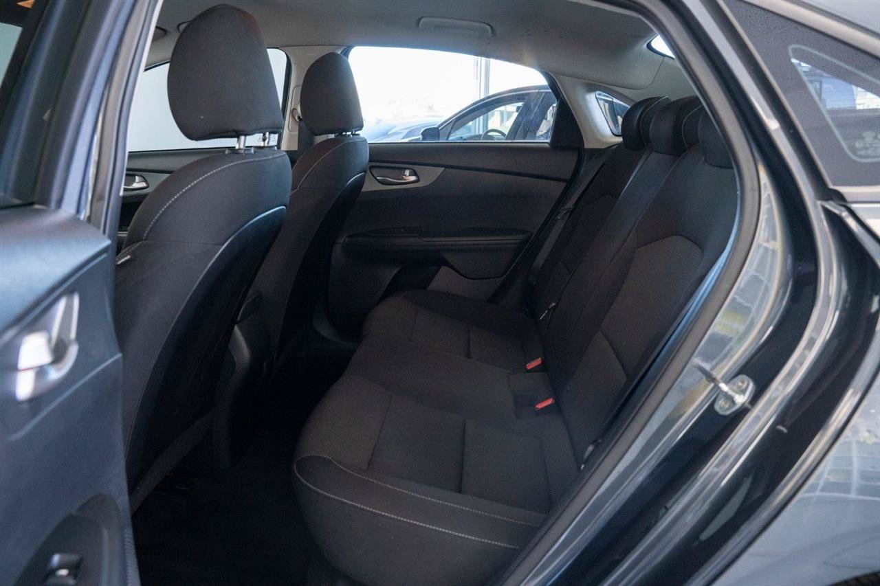 Used 2020 Kia Forte LXS FWD image 20