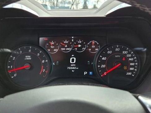 Used 2016 Chevrolet Camaro SS RWD image 11