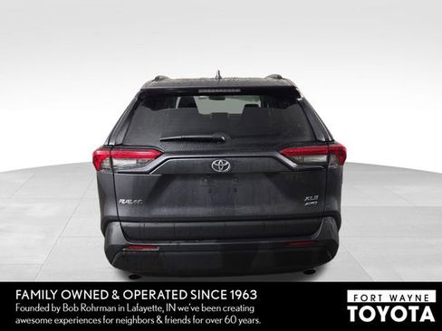 Used 2025 Toyota RAV4 XLE image 8