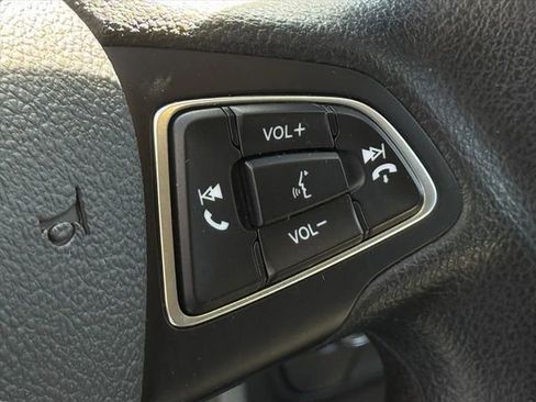 Used 2017 Ford Escape SE w/ Equipment Group 201A image 12