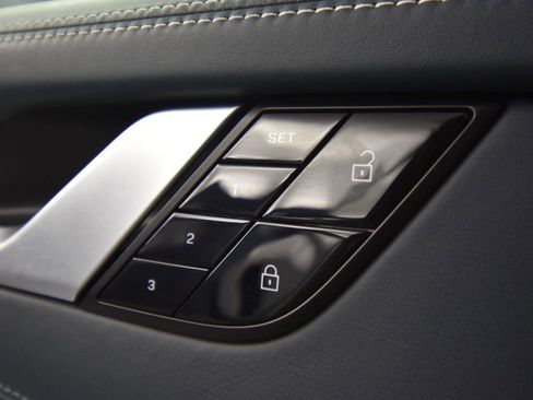 Used 2021 Porsche 911 Turbo S image 31