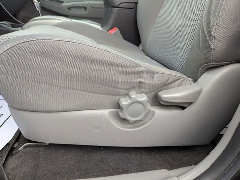 Used 2015 Toyota Tacoma 4x4 Double Cab w/ TRD Off-Road Package image 11