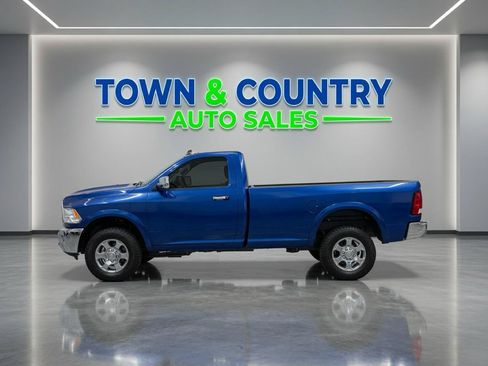 Used 2017 RAM 2500 SLT w/ Popular Equipment Group AWD/4WD image 2