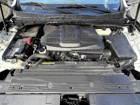 Used 2021 Nissan Titan PRO-4X w/ Pro-4x Utility Package image 26