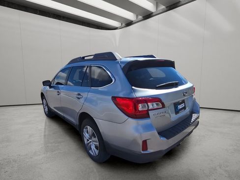 Used 2015 Subaru Outback 2.5i AWD/4WD image 3