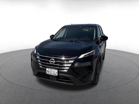 Used 2025 Nissan Rogue SV FWD image 6