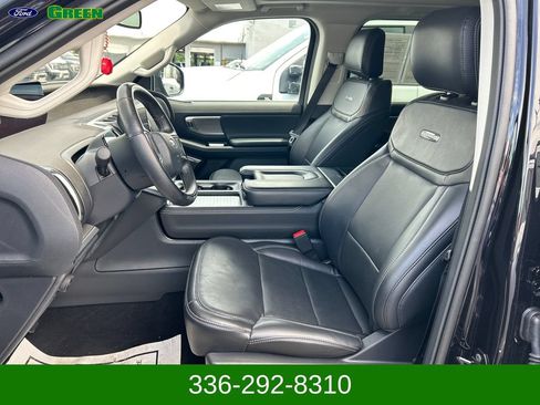 Used 2025 Ford Expedition Platinum AWD/4WD image 9